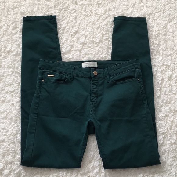 stradivarius body shape jeans